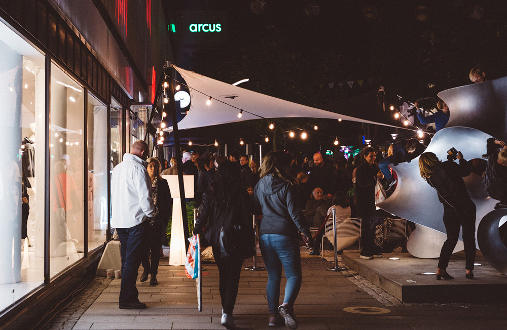 Nordic Stretch Tents - H&M