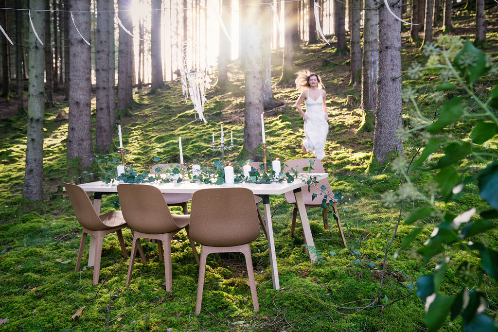 Nordic Stretch Tents - Scandinavian Plank Table & Fold It Chair